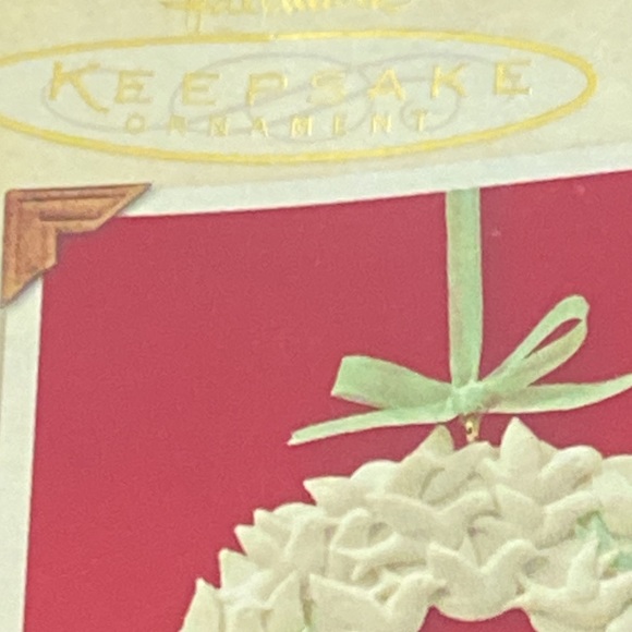 Hallmark Keepsake Ornament Peace Wreath ornament…🕊2003 - Picture 6 of 15